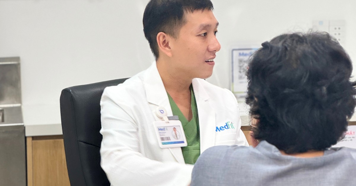 Bác sĩ chuyên khoa I Trần Quý 17