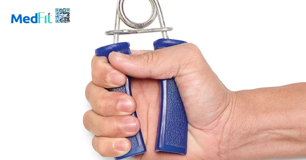 hình minh họa bài test sức mạnh bàn tay (grip strength)