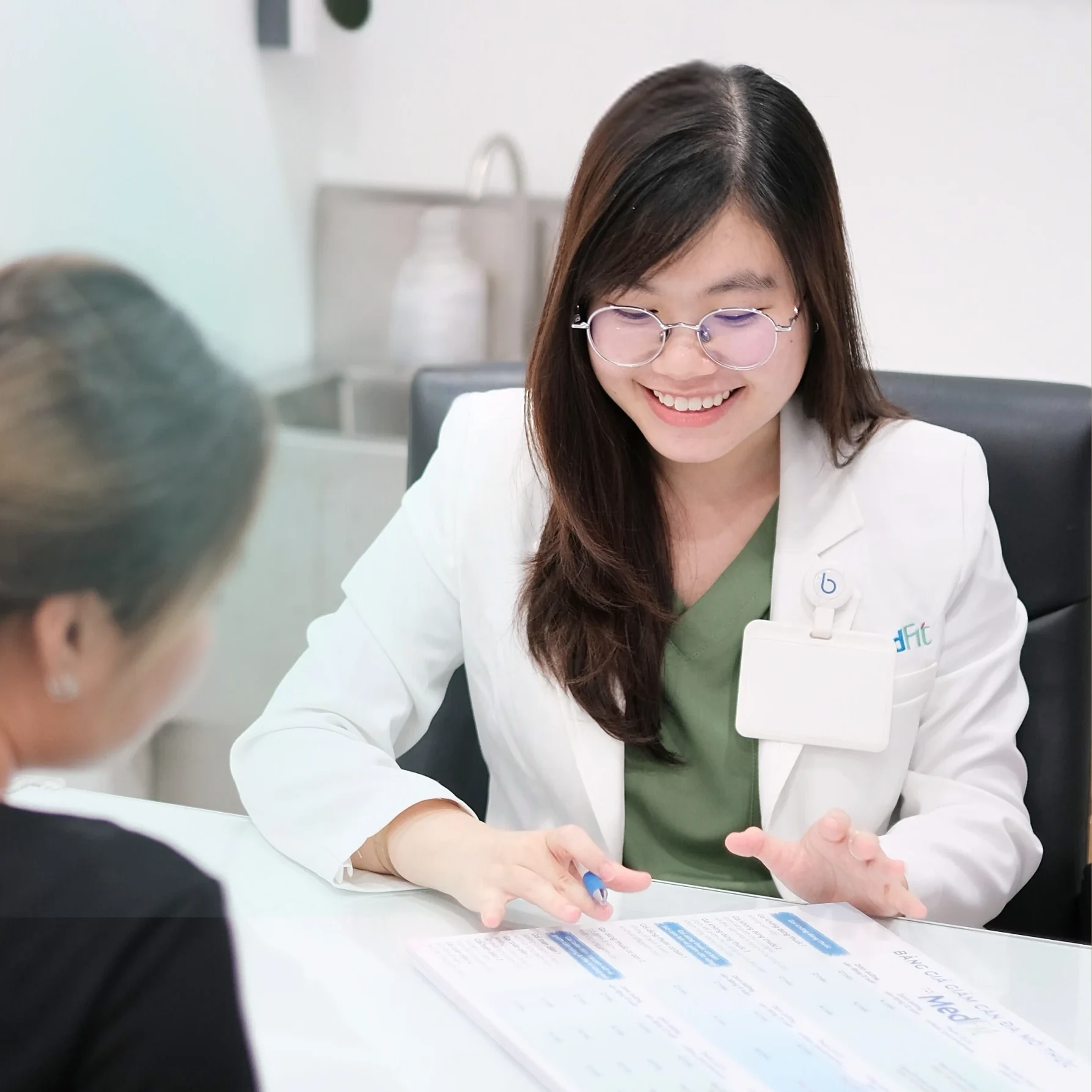 Bác sĩ Lâm Trúc Linh thâm khám Da liễu medfit